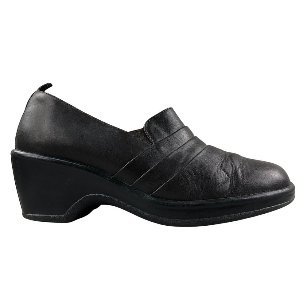 Dansko Women's Size 38 (7.5-8) Aubrey Dark Brown Leather Pleated Heeled Clogs